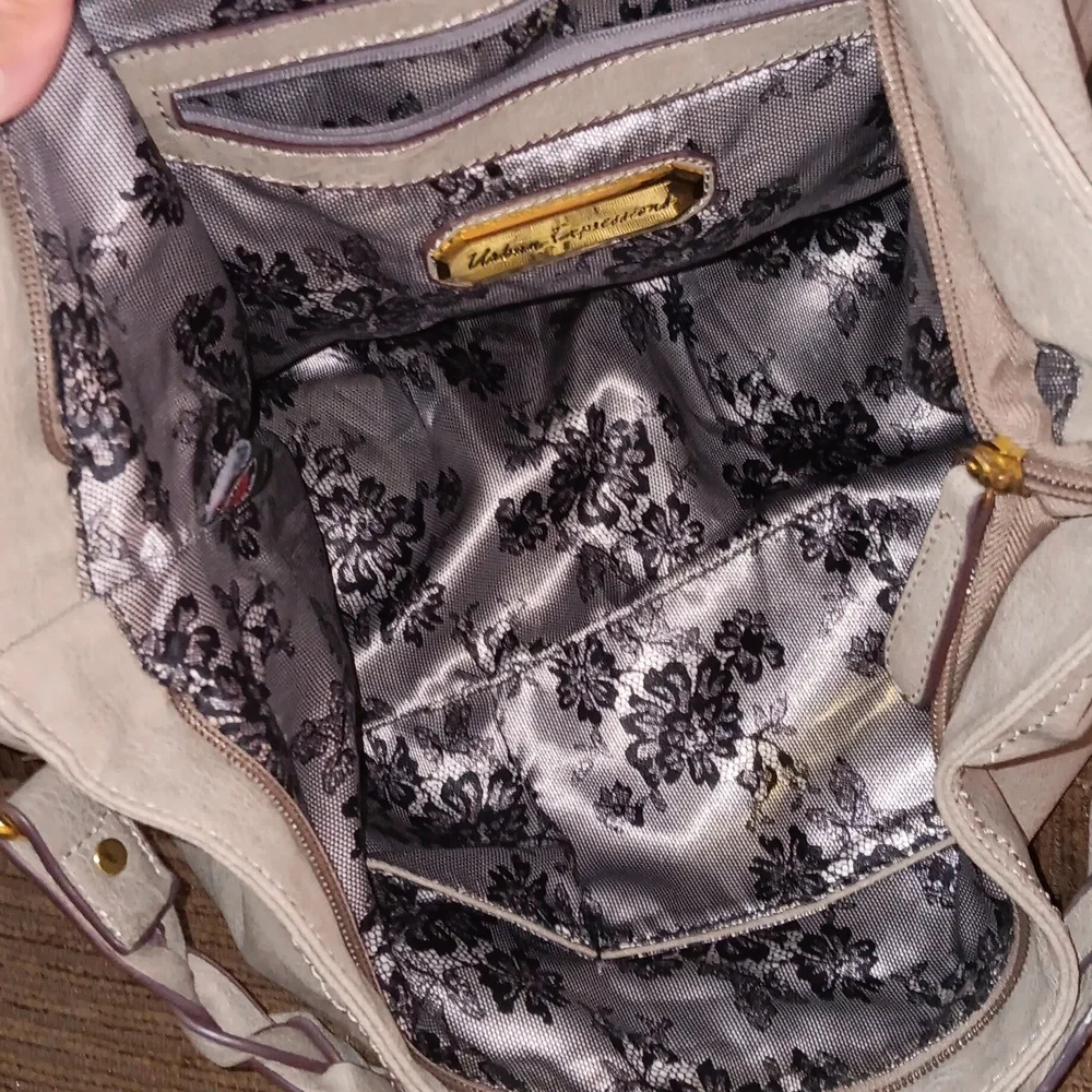 Urban Expressions 🩶 Roomy Gray Hobo Crossbody or  Shoulder Bag